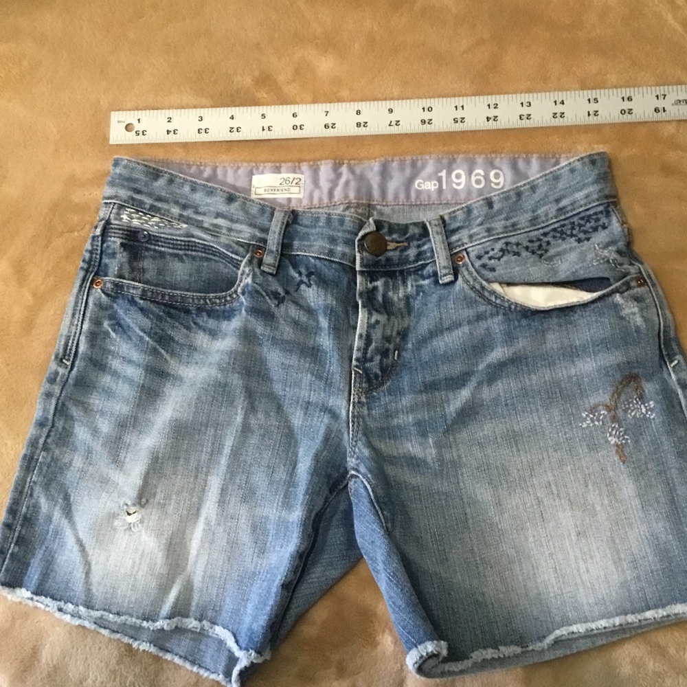 GAP 1969 Women's Light Blue Distressed Denim Shorts